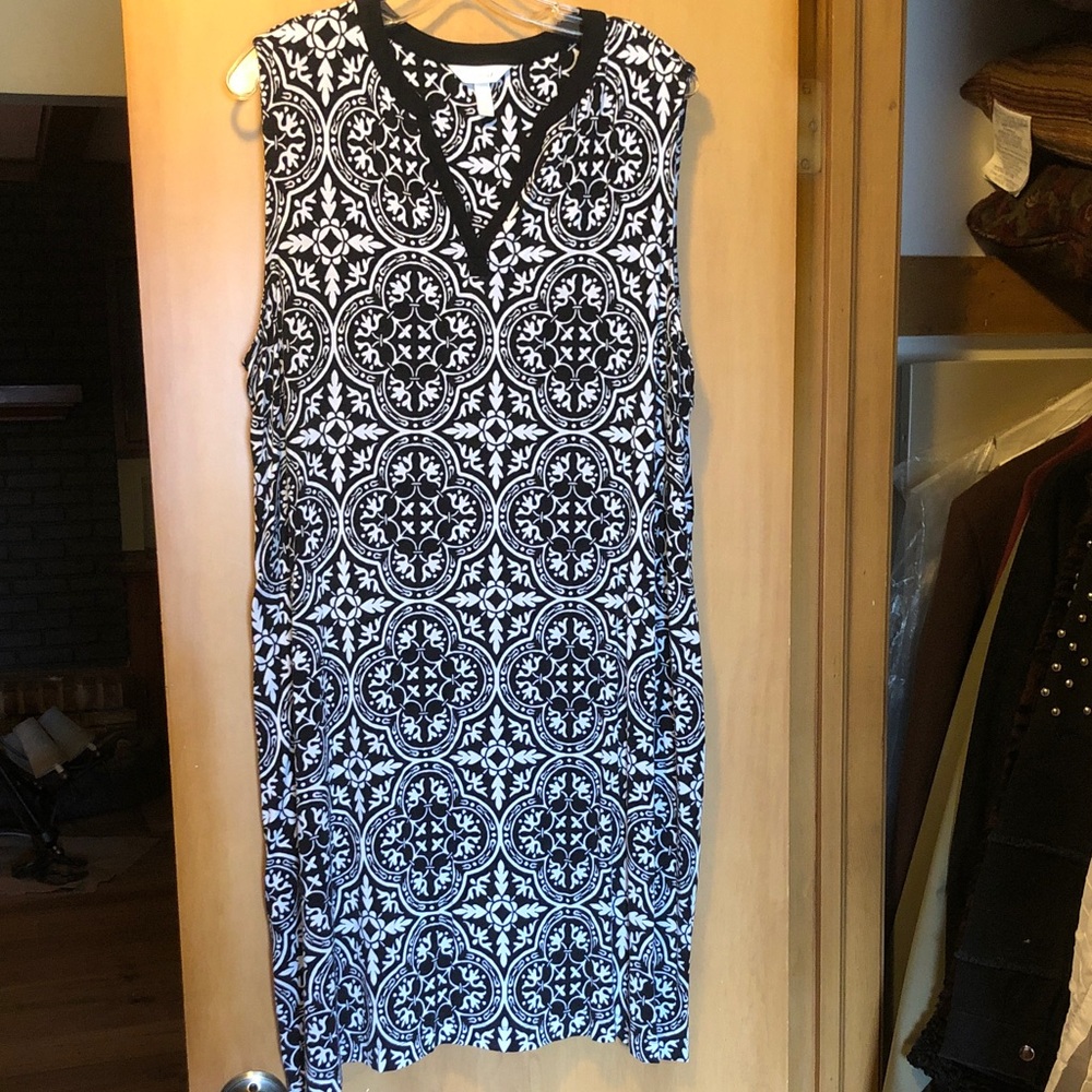 Soma Black & White Sleeveless Midi Dress with Geometric Medallion Print size XL